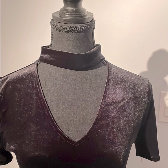 4/25$ Black Bodycon Midi Dress with V-Neck - Picture 3 of 7